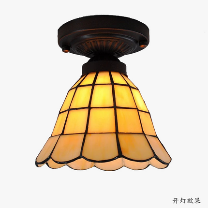 Plafonnier rétro en verre style Tiffany pour intérieur élégant — LZ4X9B2