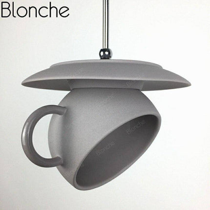 Suspension avec tasse en céramique colorée pour cuisine — LZ4X9P7