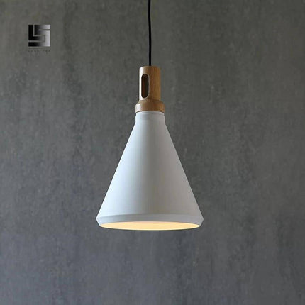 Suspension conique en aluminium et bois style Nordic — LZ4X9P2