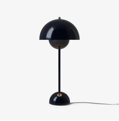 Lampe de table LED colorée avec abat-jour en métal Study — LZ4X9P2