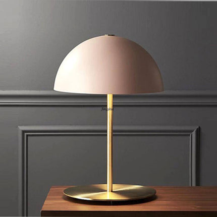 Lampe de table LED design dorée pour chevet moderne — LZ4X9T2