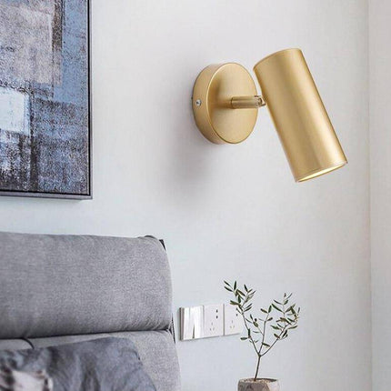 Applique murale LED avec spot cylindrique en métal doré — LZ4X9P2