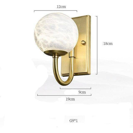 Applique murale LED design avec tige dorée arrondie et globe blanc — LZ4X9T1