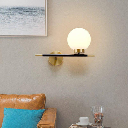 Applique murale LED dorée avec globe en verre design — LZ4X9P2