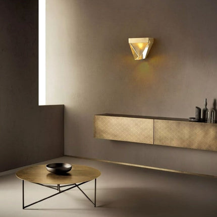 Applique murale moderne en forme de pyramide luxury Jarrett