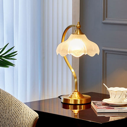 Lampe à poser vintage avec abat-jour motif fleur Magnolya — LZ4D9XQ