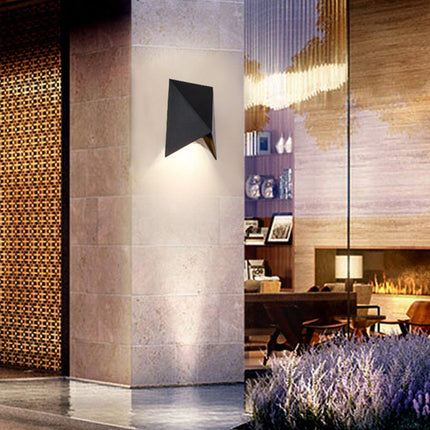 Applique murale LED design résistante à l'humidité Aliénor — LZ4X9P2