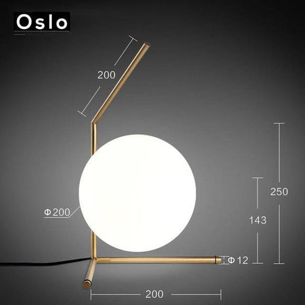 Lampadaire LED doré avec globe en verre design — LZ4X9QJ