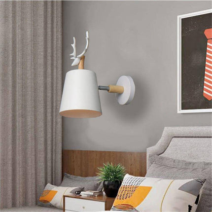 Applique murale avec abat-jour métal et support bois décor corne de cerf — LZ4X9T2