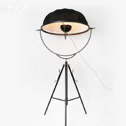 Lampadaire trépied pour studio photo Fortuny — LZ4X9M