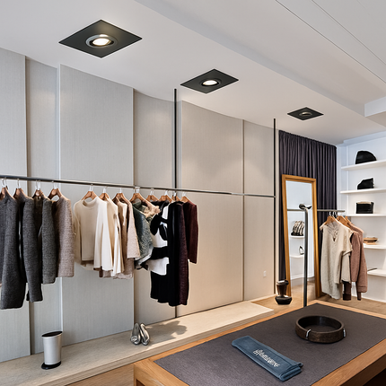 Spot LED moderne à base carrée avec rotation 360° Solal — LZ4X9P2