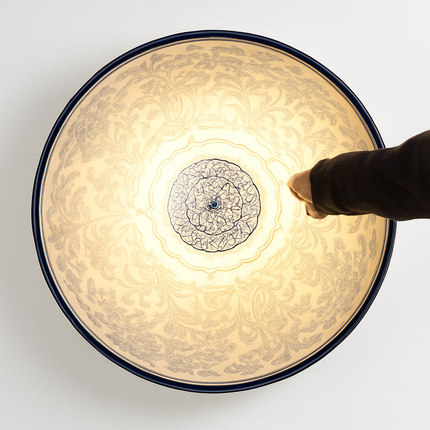 Suspension demi-sphère avec gravure florale intérieure — LZ4P9XQ