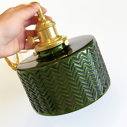 Suspension japonaise minimaliste en verre vert — LZ4P9XQ