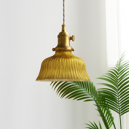 Suspension scandinave en verre vert — LZ4X7P9Q